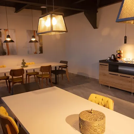 Valent Business Hotel