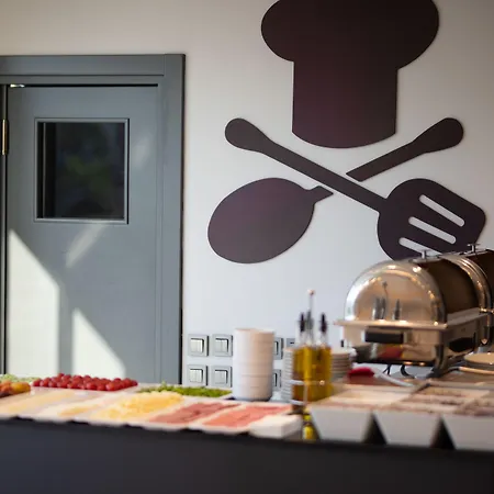 Hotel Valent Business *