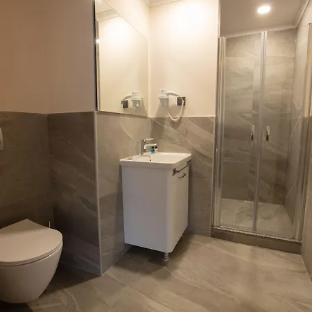 Valent Business Hotel