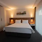 Valent Business Hotel *